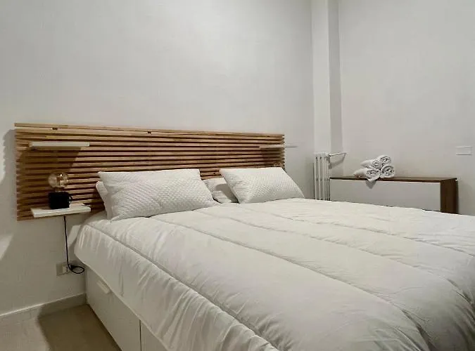 דירה Ludo's Flat Center *