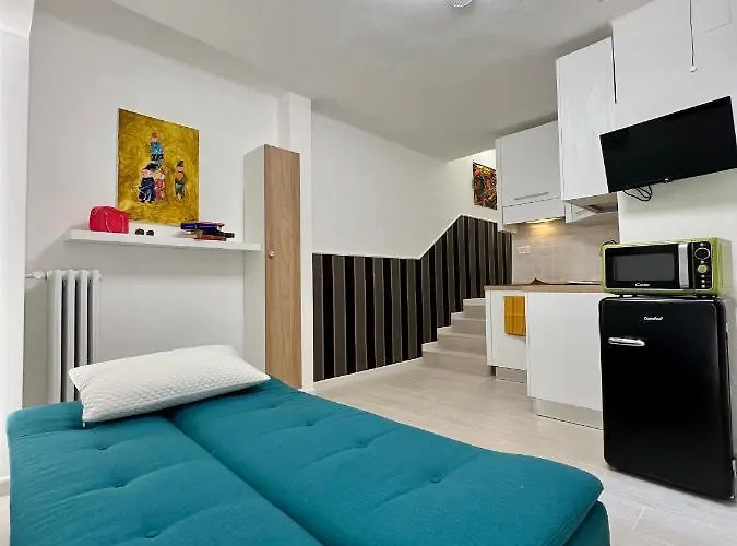 Ludo's Flat Center דירה *