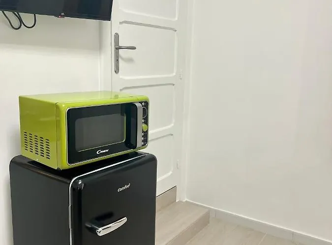 Ludo's Flat Center * בארי